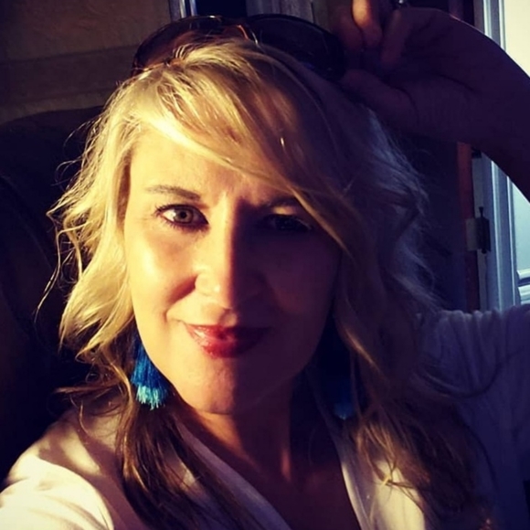 Meet your Posher, Michelle - Picture 5 of 6